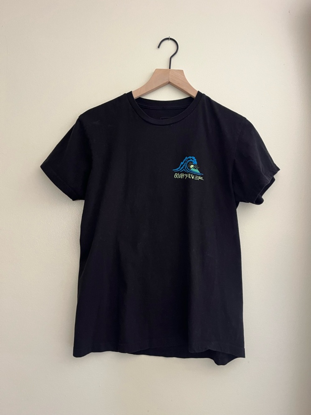 Quiksilver Black Wave Logo Tee - Men's Casual Crew Neck Shirt Medium